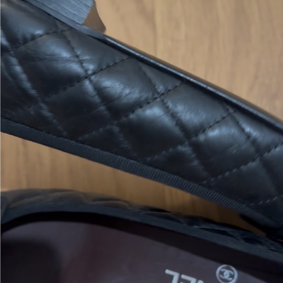 CHANEL Lambskin Black Quilted Flats - Picture 12 of 13